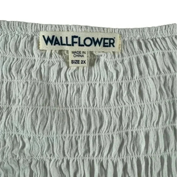 Wallflower Women's 2X White Short Sleeve Alessia Top New with Tags - Picture 6 of 9